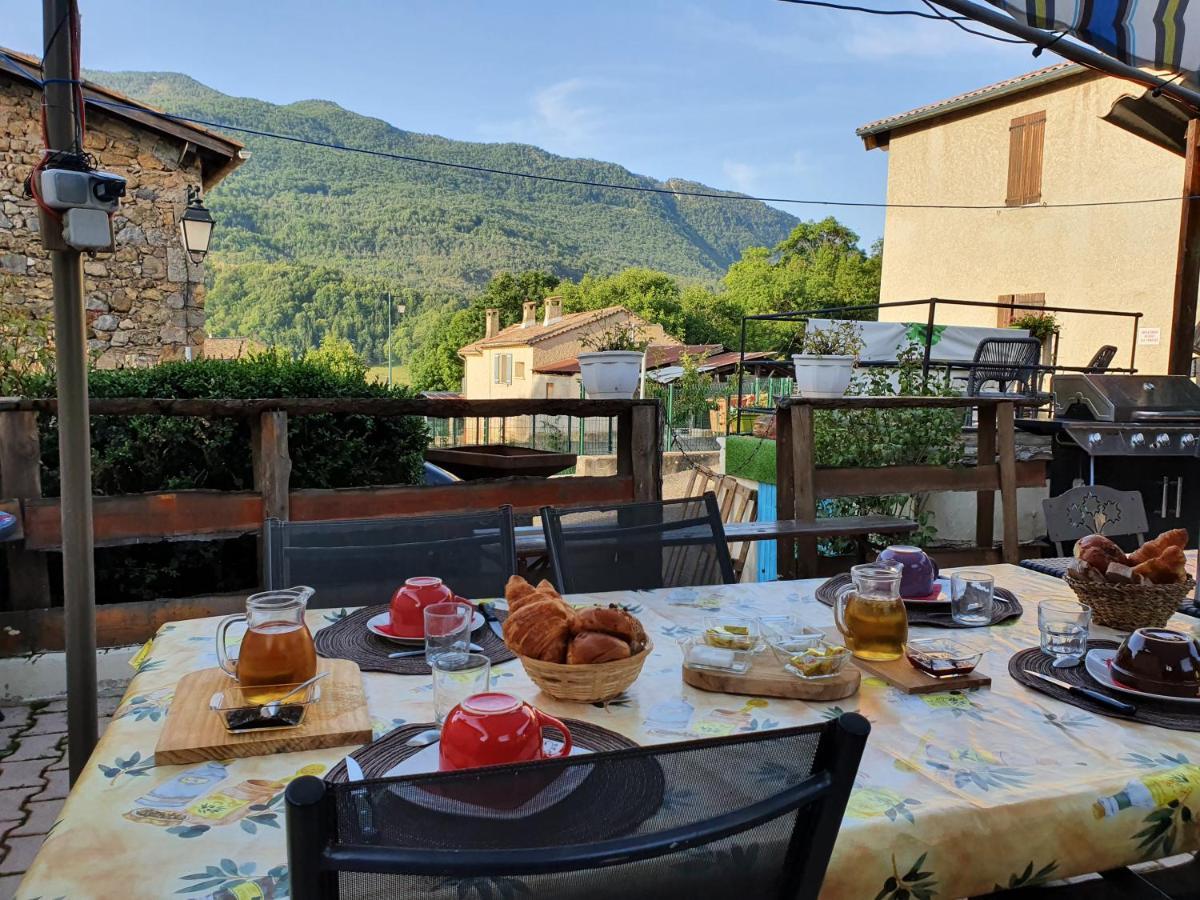 Gite De Provence - Bayons Otel Dış mekan fotoğraf