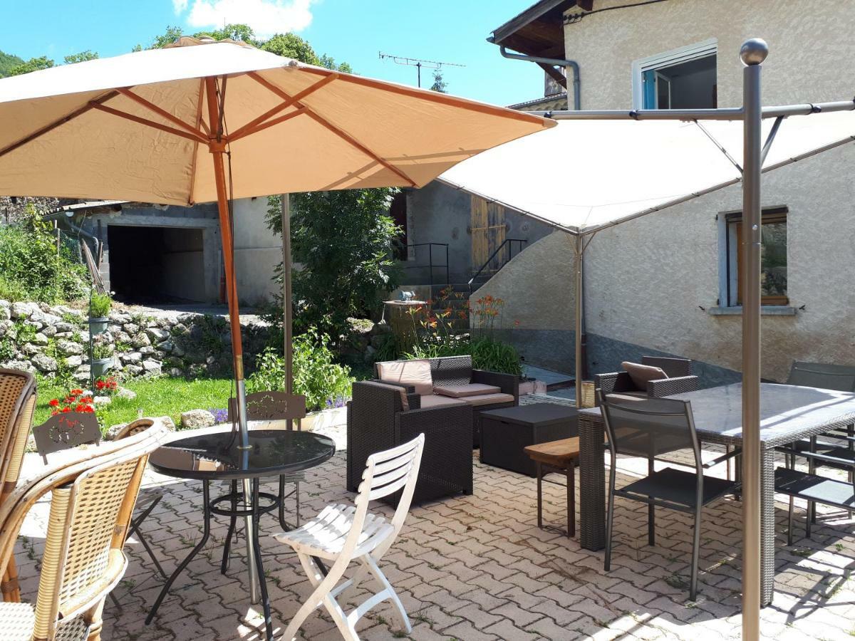 Gite De Provence - Bayons Otel Dış mekan fotoğraf
